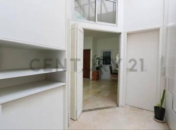 PH · 96m² · 4 Ambientes · PH 4 Amb Único en El Corazón de Villa del Parque | Versatilidad, Renta en Usd y Terraza Soñada