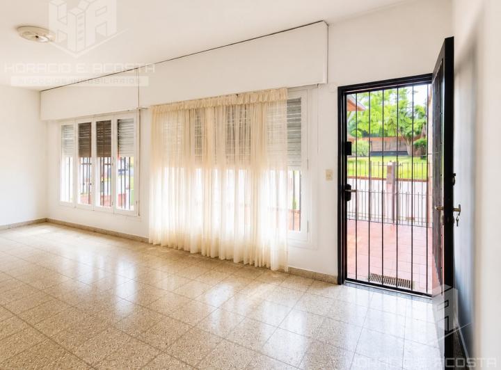 Casa · 90m² · 3 Ambientes · 1 Cochera