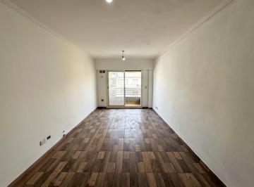 Living y balcón · Venta Departamento 2 Ambientes 46.81 m² Cochera y Balcón Villa del Parque