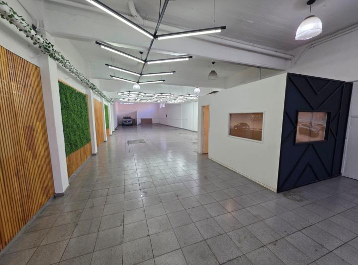 Local comercial · 280m²