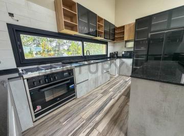 Casa · 340m² · 4 Ambientes · 1 Cochera · Venta Casa de Campo Haras El Malacate Extaltacion de La Cruz