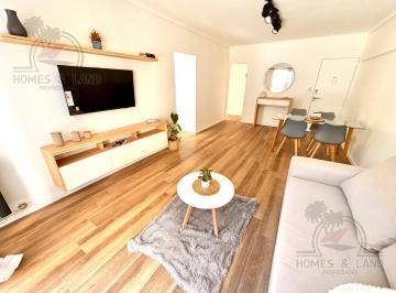 Departamento · 48m² · 2 Ambientes · Departamento de 2 Ambientes a La Calle con Balcón Saliente
