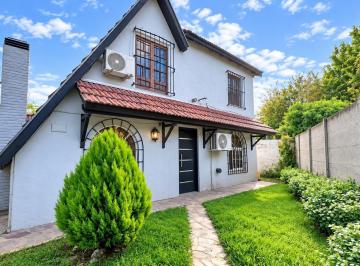 Casa · 190m² · 4 Ambientes · 2 Cocheras · Oportunidad en Ranelagh: Financiación Única.