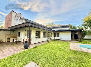 Casa · 749m² · Quinta - Ministro Rivadavia - 100 m Plaza