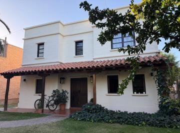 Casa de 7 ambientes, San Francisco del Monte · Casa en Venta en Club de Campo