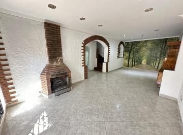 HERMOSO LIVING COMEDOR · Hermosa Casa Ex Municipal Muy Completa en La Mejor Zona de Flores