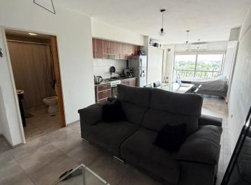 Departamento · 39m² · 1 Ambiente · Monoambiente Muy Luminoso con Balcón en Piso Alto! Vista Abierta!
