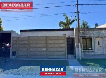 Casa · 70m² · 3 Ambientes · Casa en Alquiler de 2 Dorm. – Independencia 2060, San Pedro
