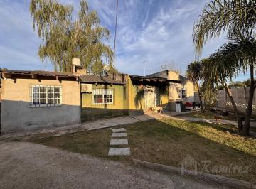 Casa · 80m² · 4 Ambientes · 1 Cochera · Casa en Venta 4 Ambientes La Reja, Moreno