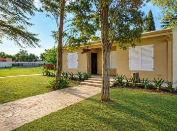 Quinta vacacional · 149m² · 3 Dormitorios · 2 Cocheras · Oport Casa - Quinta Recic. 0 Km! Adelanto y Cuptas!