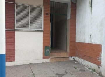 Departamento · 69m² · 6 Ambientes · Departamento en Venta Entre Rios Al 300