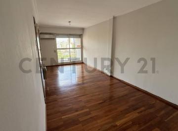 Departamento · 63m² · 3 Ambientes · 1 Cochera · Venta Departamento Semipiso en Pichincha: 2 Habitaciones + Cochera Amplia