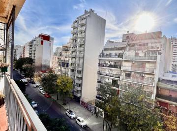 Departamento de 4 ambientes, Villa Urquiza · Semipiso Al Frente de 4 Amb + Dependencia de Servicio en Villa Urquiza