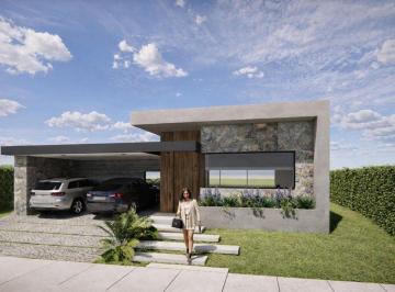 Casa · 238m² · 4 Ambientes · 2 Cocheras · Casa en Venta en Barrio Privado Chacras de Coria
