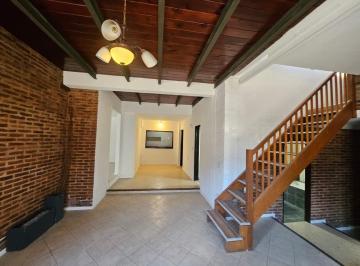 PH · 220m² · 6 Ambientes · 1 Cochera · PH Tipo Casa de 220 m Refaccionada a Nuevo a m de Av Maipu