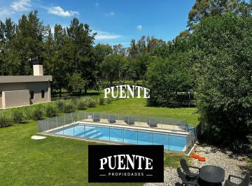 Casa · 250m² · 4 Ambientes · 2 Cocheras · Casa en Barrio Fincas de San Vicente