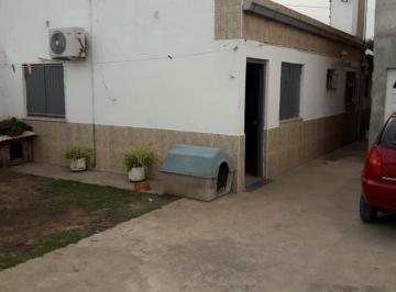 PH · 106m² · 4 Ambientes · PH en Venta - 3 Dorm. 1 Baño - Cochera - 200 m² - Mar del Plata