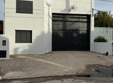 Bodega-Galpón · 504m² · 4 Ambientes · Venta de Galpon en Villa Azalais a Una Cuadrda de Av Capdevila. Cordoba.