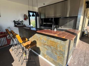 Casa · 320m² · 5 Ambientes · 4 Cocheras · Casa en Barrio Fincas de San Vicente a La Venta