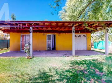 Casa · 1000m² · 1 Dormitorio · Casa Quinta en Barrio "El Rodeo"