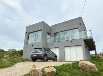 Casa · 240m² · 6 Ambientes · 2 Cocheras · Venta Importante Casa Zona Lago del Fuerte Tandil