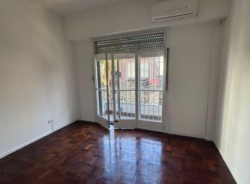 Departamento de 2 ambientes, San Nicolás · Dos Ambientes Apto Profesional Montevideo y Corrientes!