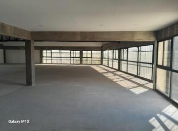 Edificio · 300m² · Salón en Alquiler - 2 Baños - City Bell