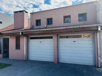 Casa · 257m² · 3 Ambientes · 2 Cocheras · Casa en 9 de Julio