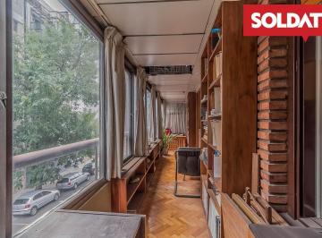 Departamento · 106m² · 4 Ambientes · 1 Cochera · Muy Buen Departamento Apto Crédito en Venta 4 Amb y Cochera en Belgrano!