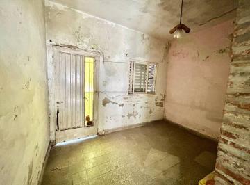 PH · 85m² · 4 Ambientes · 1 Cochera · Venta/permuta PH 4 Amb. C/ Cochera a Refaccionar