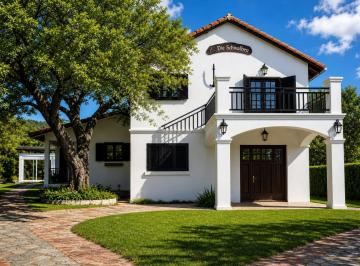 Casa de 15 ambientes, Villa General Belgrano · Oportunidad Única en Villa General Belgrano - Residencia en Barrio C