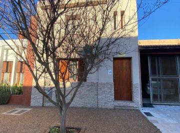 Casa · 77m² · 3 Ambientes · Casa en Venta en Pergamino