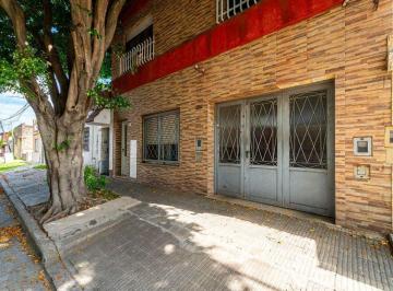 Casa · 74m² · 3 Ambientes · 1 Cochera · Venta Casa Dos Dorm. y Cochera - Echesortu