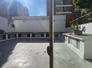 Departamento · 97m² · 4 Ambientes · 1 Cochera · A Reciclar - 4 Ambientes con Gran Patio, Dependencia y Cochera Fija