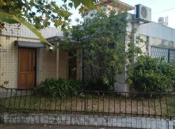 Casa · 185m² · 8 Ambientes · Casa en Venta - 5 Dorm. 5 Baños - La Matanza