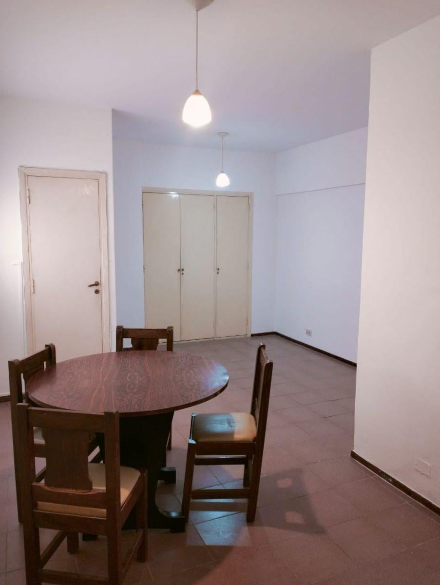 Depto amoblado 1 amb, 30m² en alquiler 24 meses — Centro