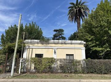 Casa · 360m² · 6 Ambientes · 1 Cochera · Venta de Casa 6 Ambientes en Marcos Paz, Ciudad