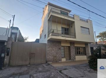 Casa de 4 ambientes, Godoy Cruz · Casa en Venta C/ Cochera en Godoy Cruz