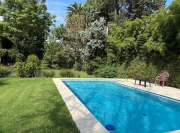 Casa · 230m² · 6 Ambientes · 1 Cochera · Casa en Venta Fisherton, 3 Dorm., Jardín y Pileta