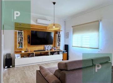 Casa · 202m² · 5 Ambientes · 1 Cochera · Casa en Venta 4 Dorm. Parque y Pileta