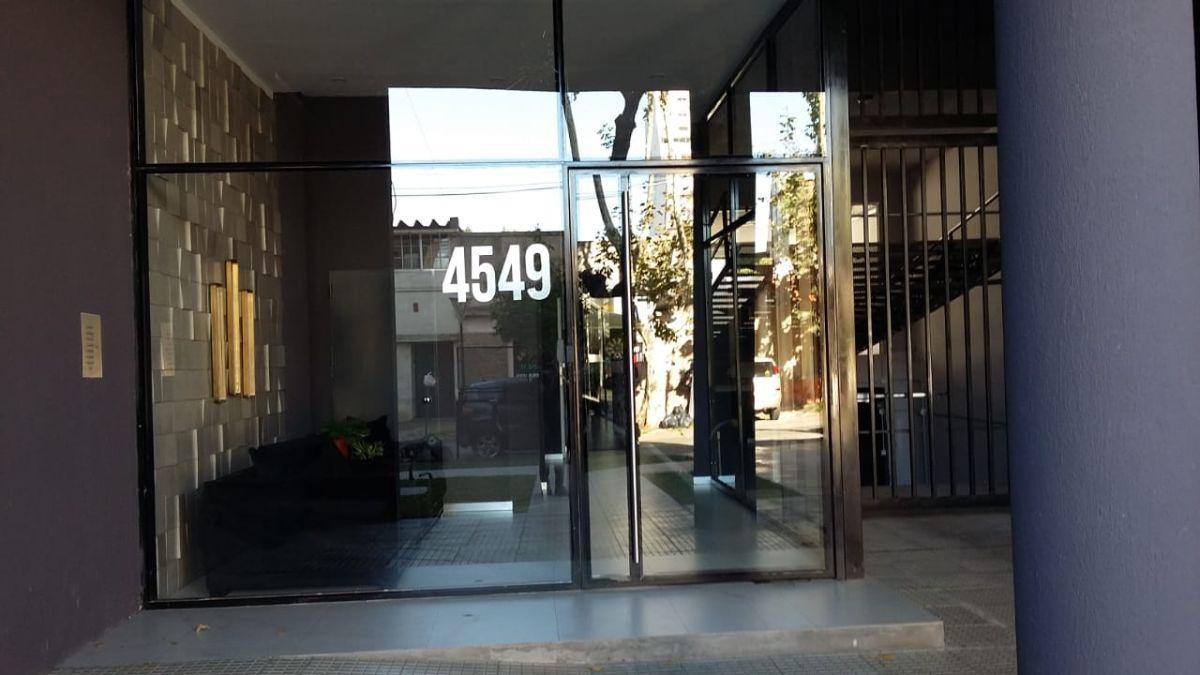 Doctor Arturo Melo 4549