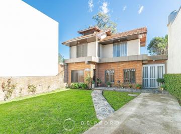 Casa · 119m² · 3 Ambientes · 3 Cocheras · Casa en Los Tilos
