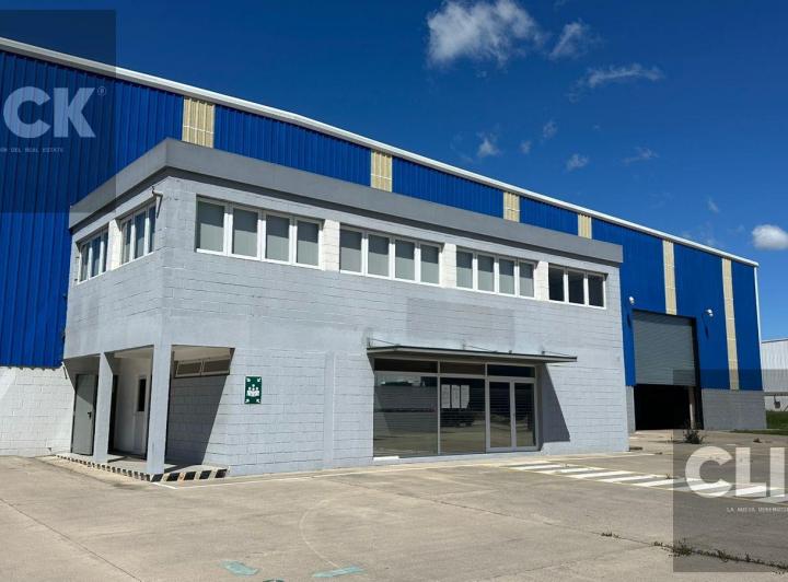 Depósito · 6700m²