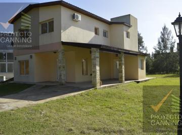Casa · 147m² · 4 Ambientes · 1 Cochera · Casa en Venta en Barrio Malibu Canning
