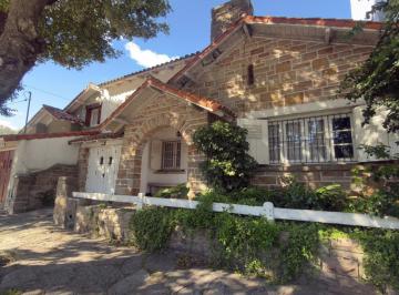 Casa · 137m² · 6 Ambientes · 2 Cocheras · Casa en Mar del Plata