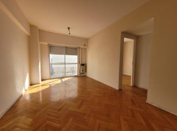 Departamento · 38m² · 2 Ambientes · Av Corrientes Al 2100 - Depto 2 Amb. en Alquiler, Barrio de Balvanera - Balcon, Luminoso!