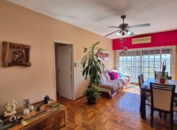 Departamento · 68m² · 4 Ambientes · Venta 4 Amb, Luminoso, Vista Abierta, Floresta