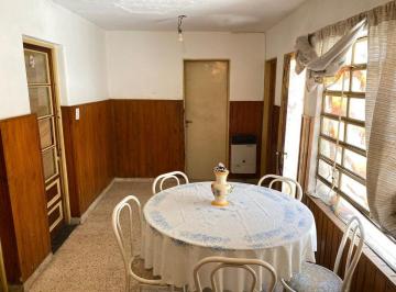 Casa · 90m² · 4 Ambientes · Casa Pasillo con Patio. Venta. Barrio Belgrano.