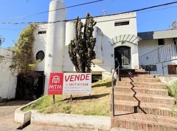 Casa · 344m² · 3 Dormitorios · 3 Cocheras · Casa en Venta Rosario, Alberdi.