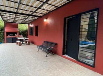 Casa · 180m² · 5 Ambientes · 4 Cocheras · Venta Dos Casas en Comuna San Roque